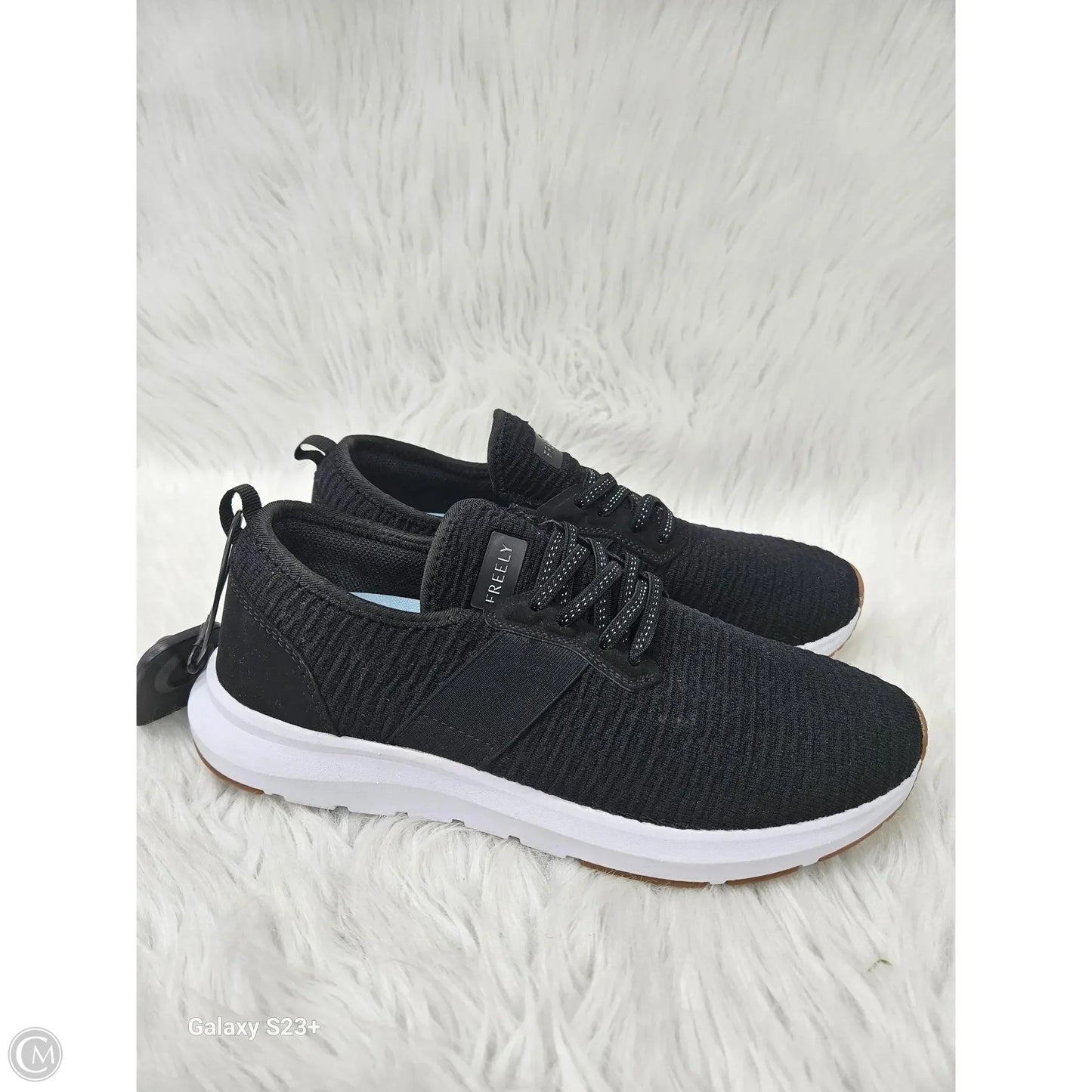 Shoes Sneakers By Freely In Black, Size: 9