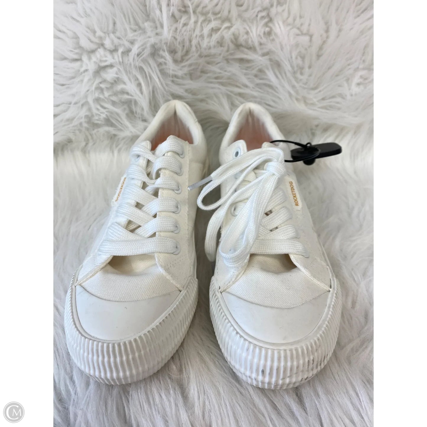 Shoes Sneakers By Rocket Dogs In Cream, Size: 7