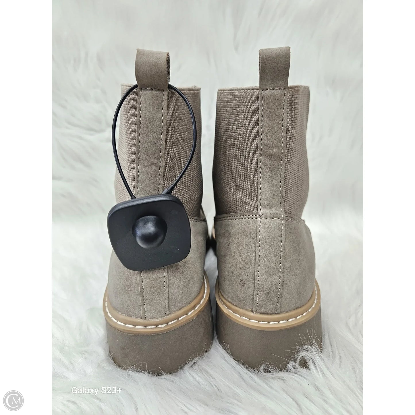 Boots Ankle Flats By Dolce Vita In Taupe, Size: 10
