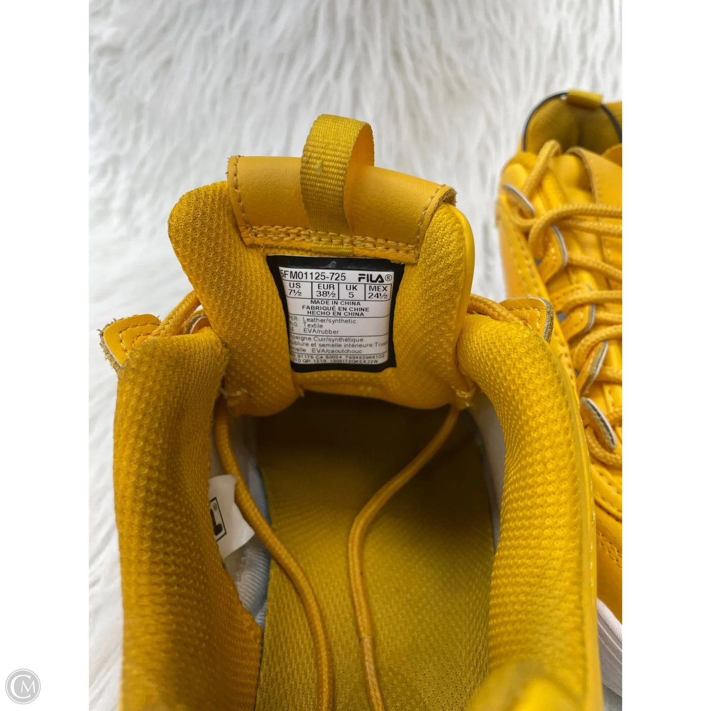 Shoes Sneakers By Fila In White & Yellow, Size: 7.5