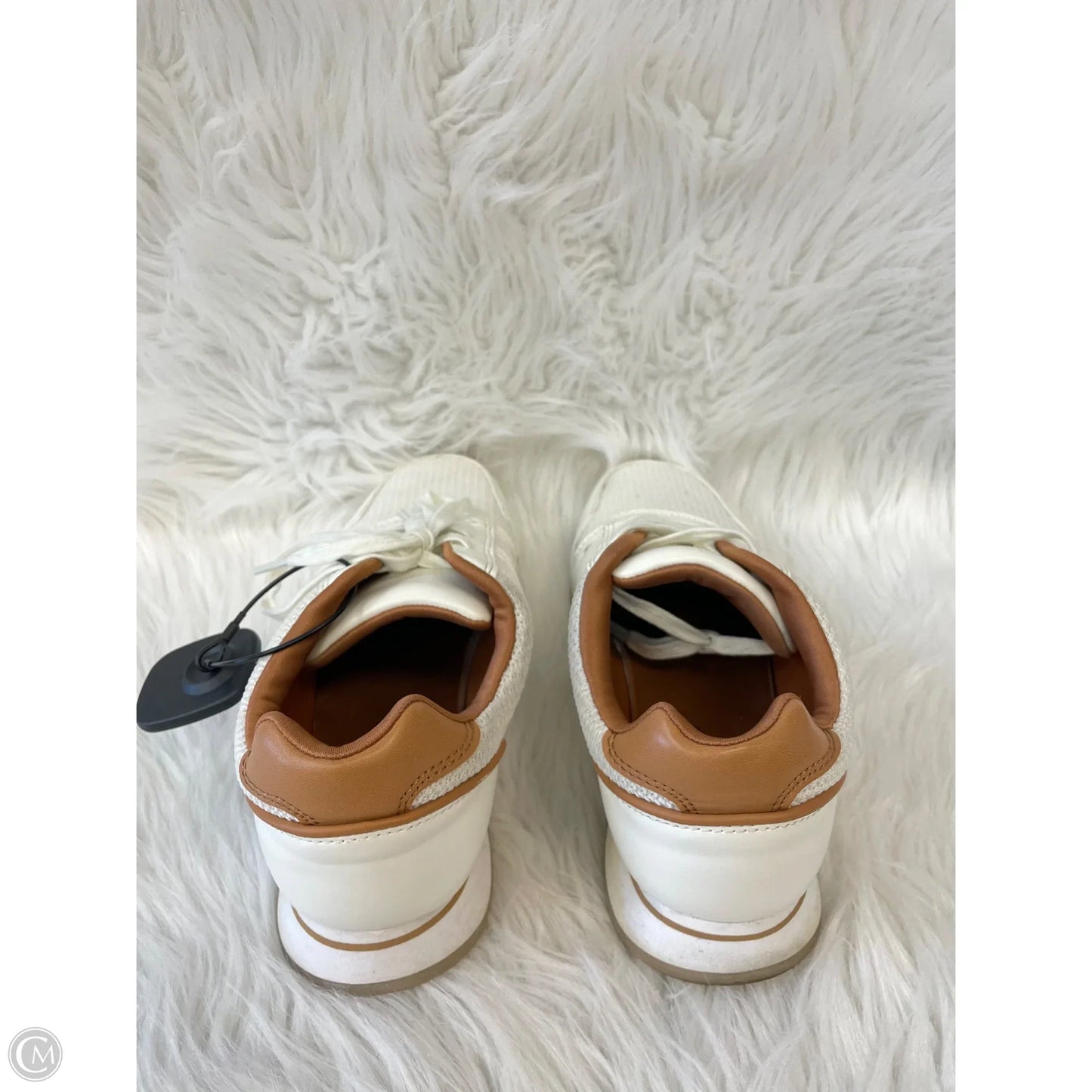 Shoes Sneakers By Banana Republic In Tan & White, Size: 7.5
