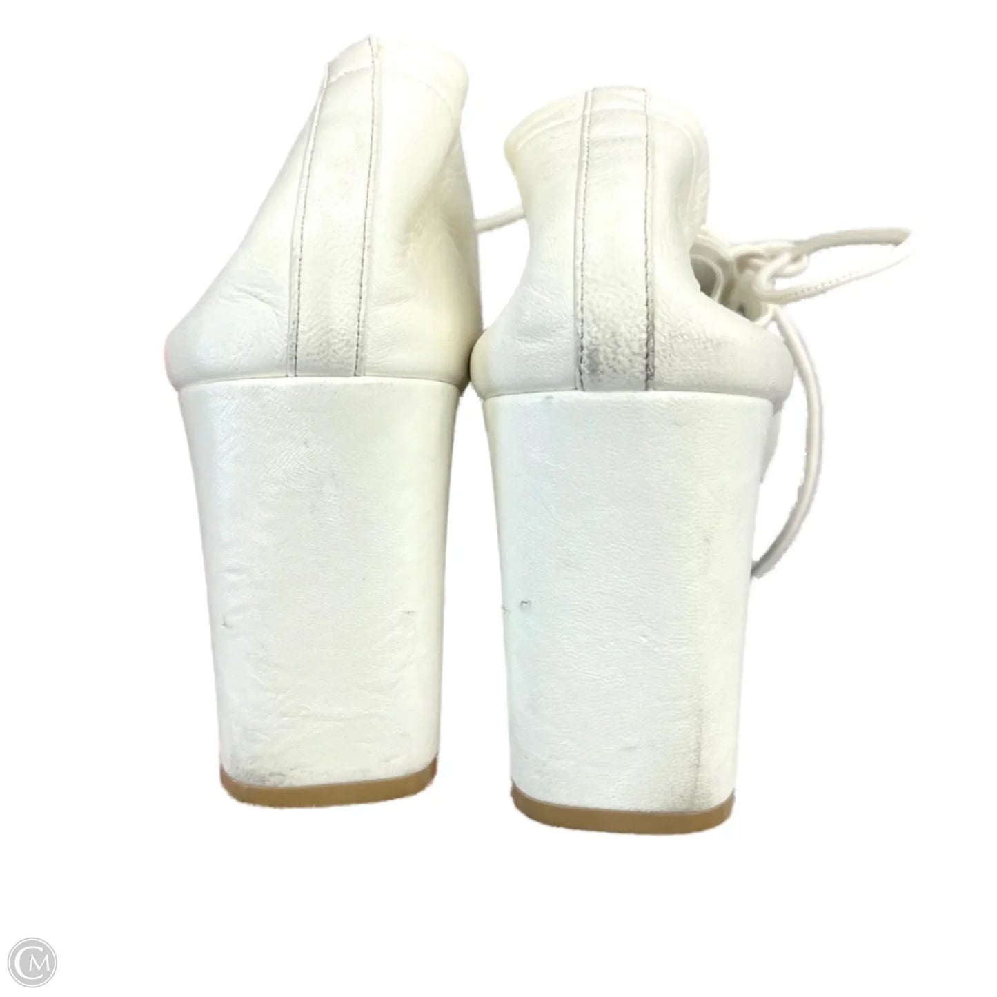 Shoes Luxury Designer By Celine In Cream, Size: 7