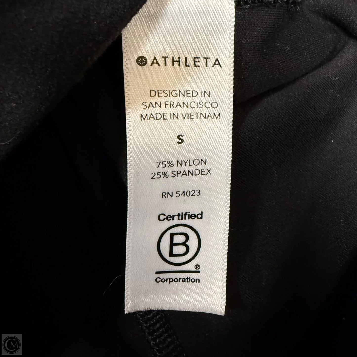 Athletic Top Long Sleeve Collar By Athleta In Black, Size: S