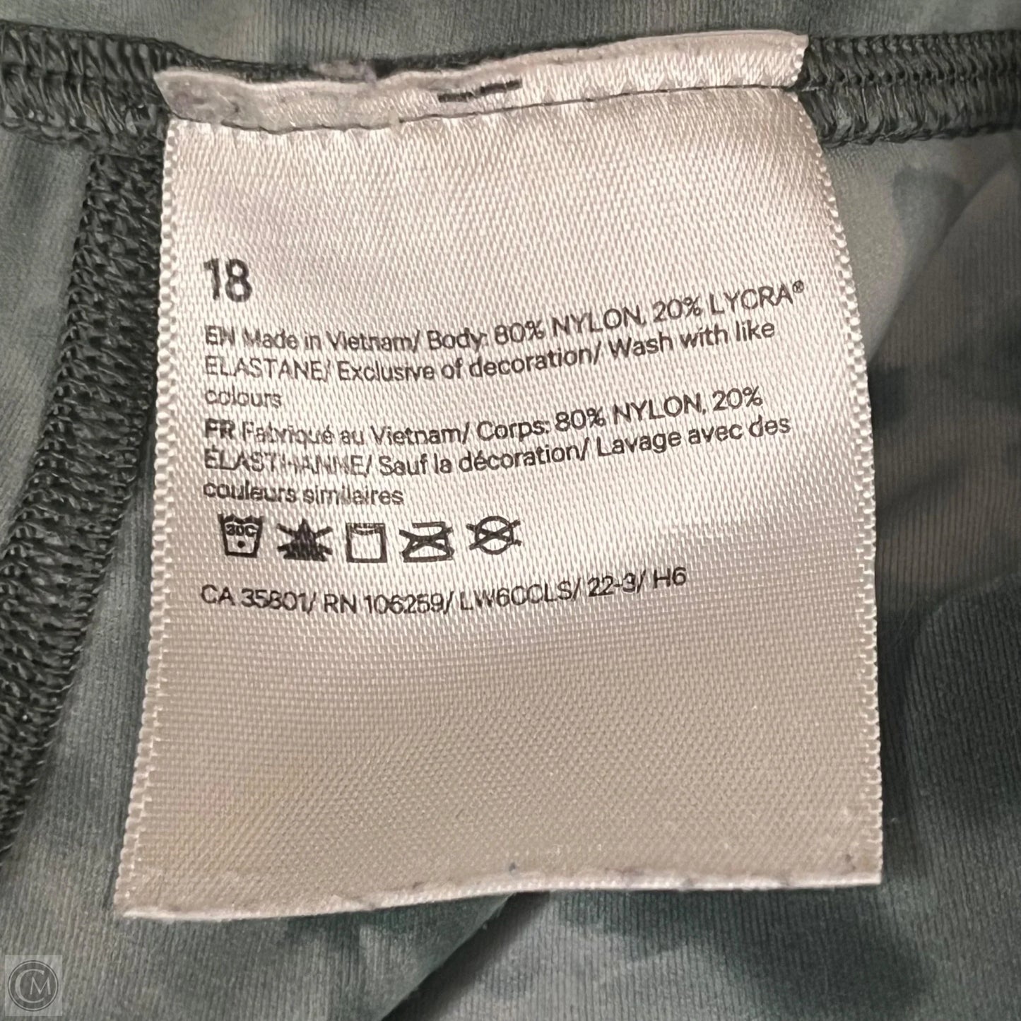 Athletic Leggings Capris By Lululemon In Green, Size: 18
