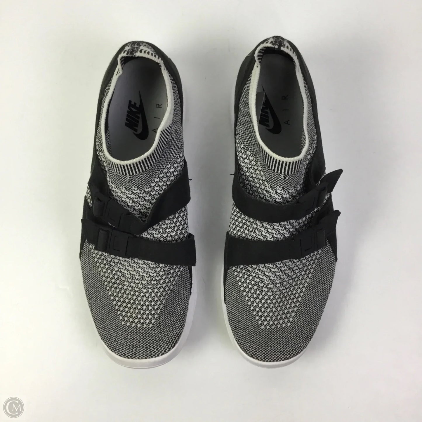 Shoes Athletic By Nike In Black & White, Size: 8.5