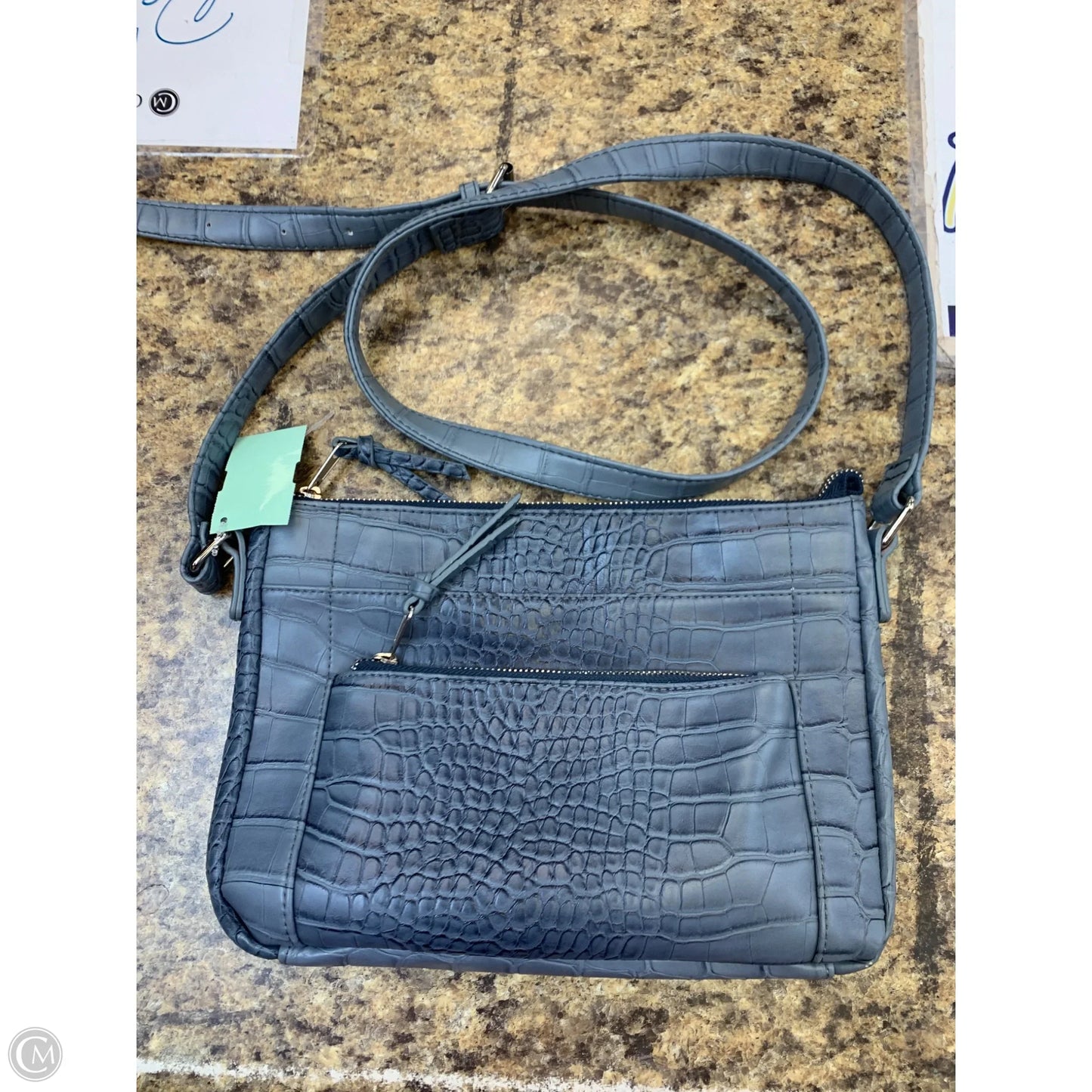 Handbag By Cato, Size: Medium