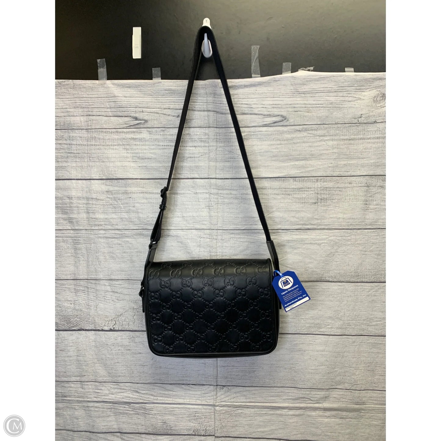Crossbody Luxury Designer By Gucci, Size: Medium