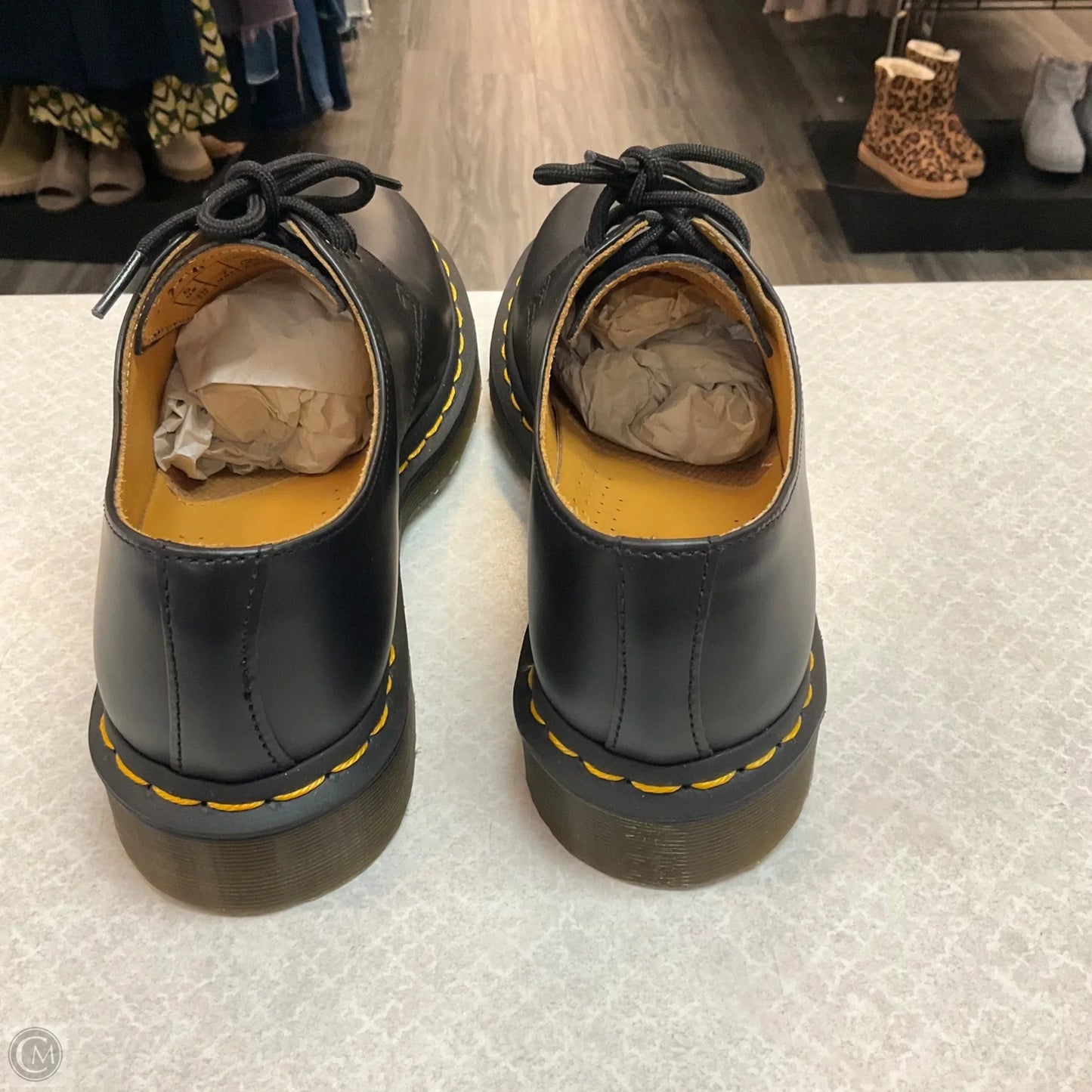 Shoes Flats By Dr Martens In Black, Size: 7