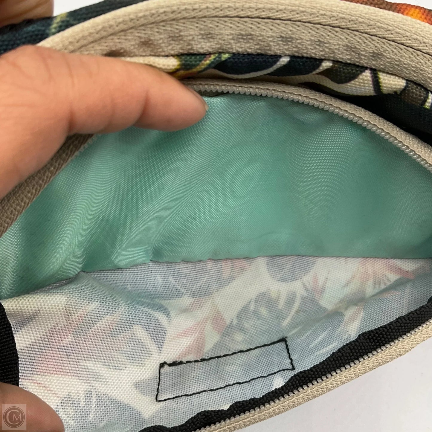 Belt Bag By Kavu, Size: Medium