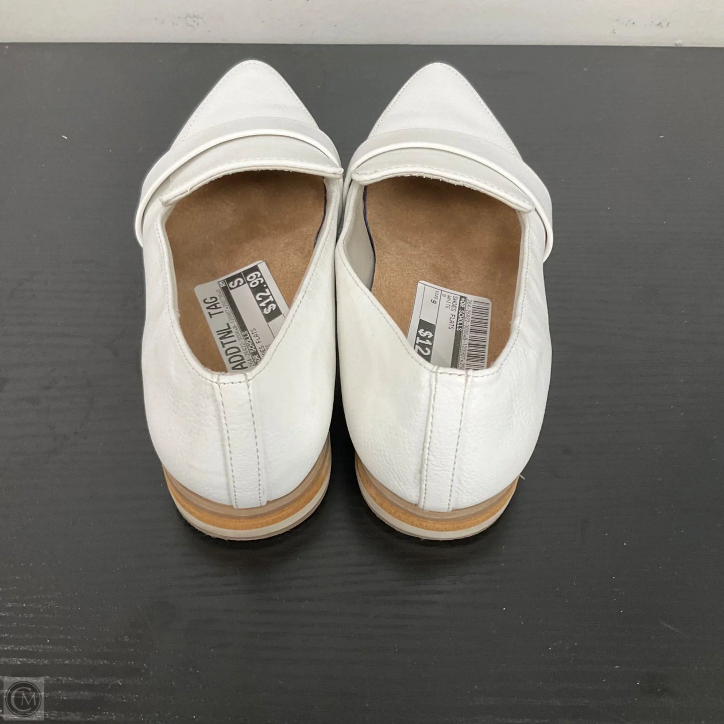 Shoes Flats By Dr Scholls In White, Size: 9