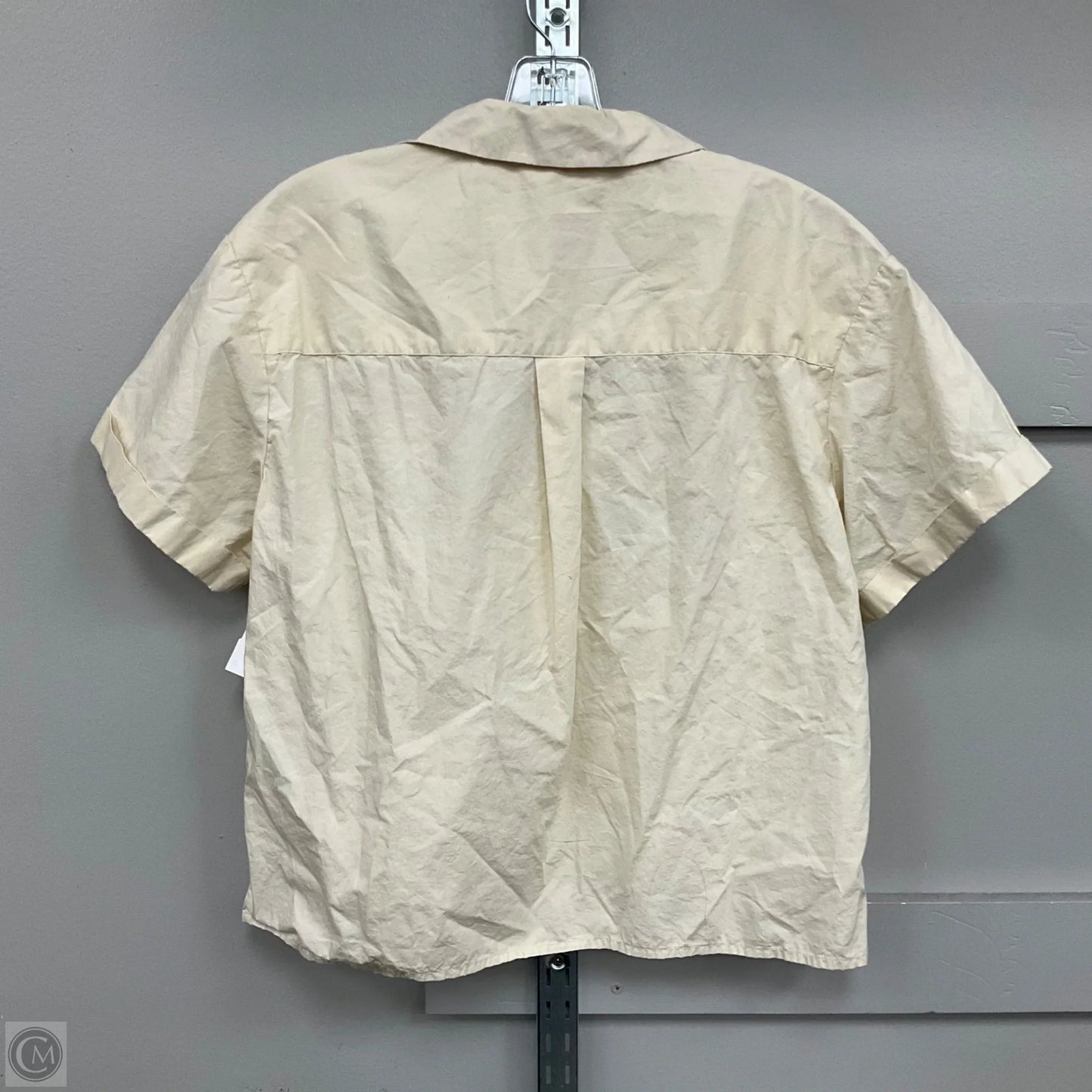 Top Short Sleeve By Target In Beige, Size: S