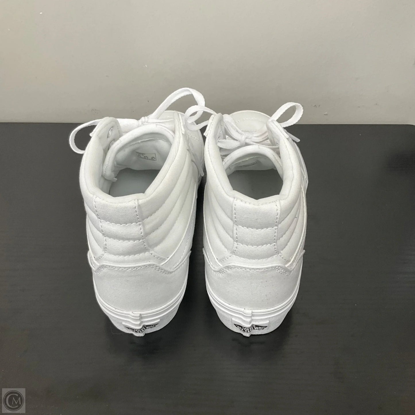 Shoes Sneakers By Vans In White, Size: 10