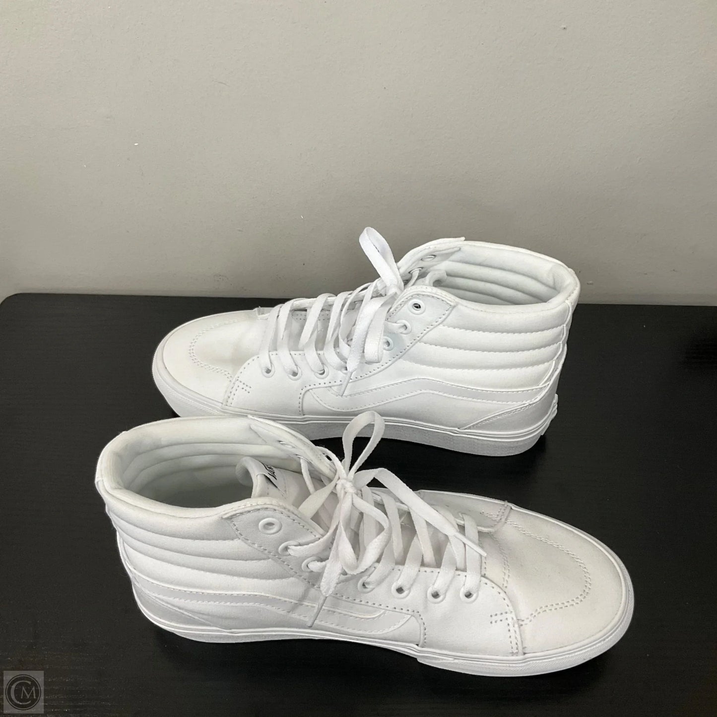 Shoes Sneakers By Vans In White, Size: 10