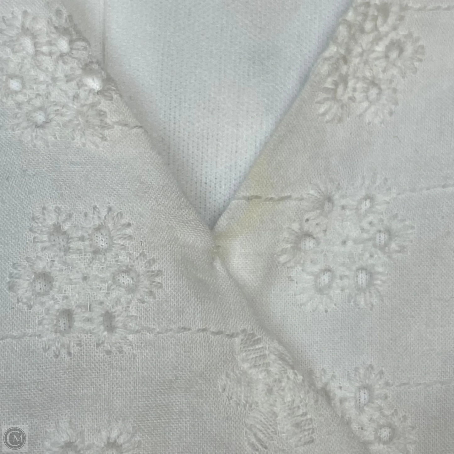 Dress Casual Short By Miami In White, Size: M