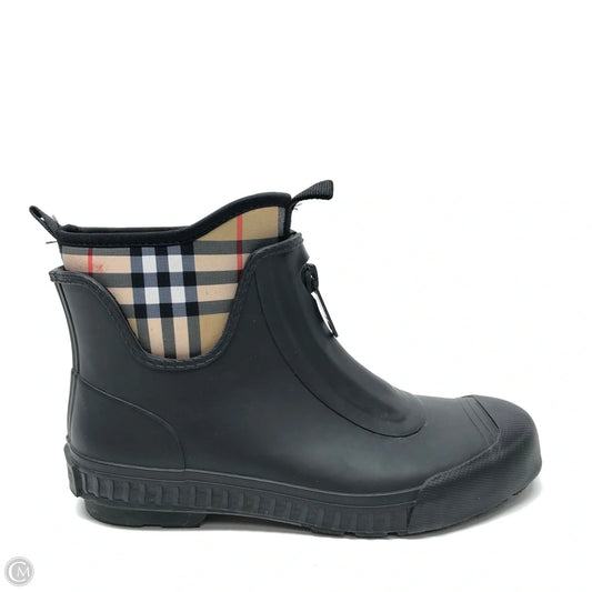 Boots Luxury Designer By Burberry In Black, Size: 8.5