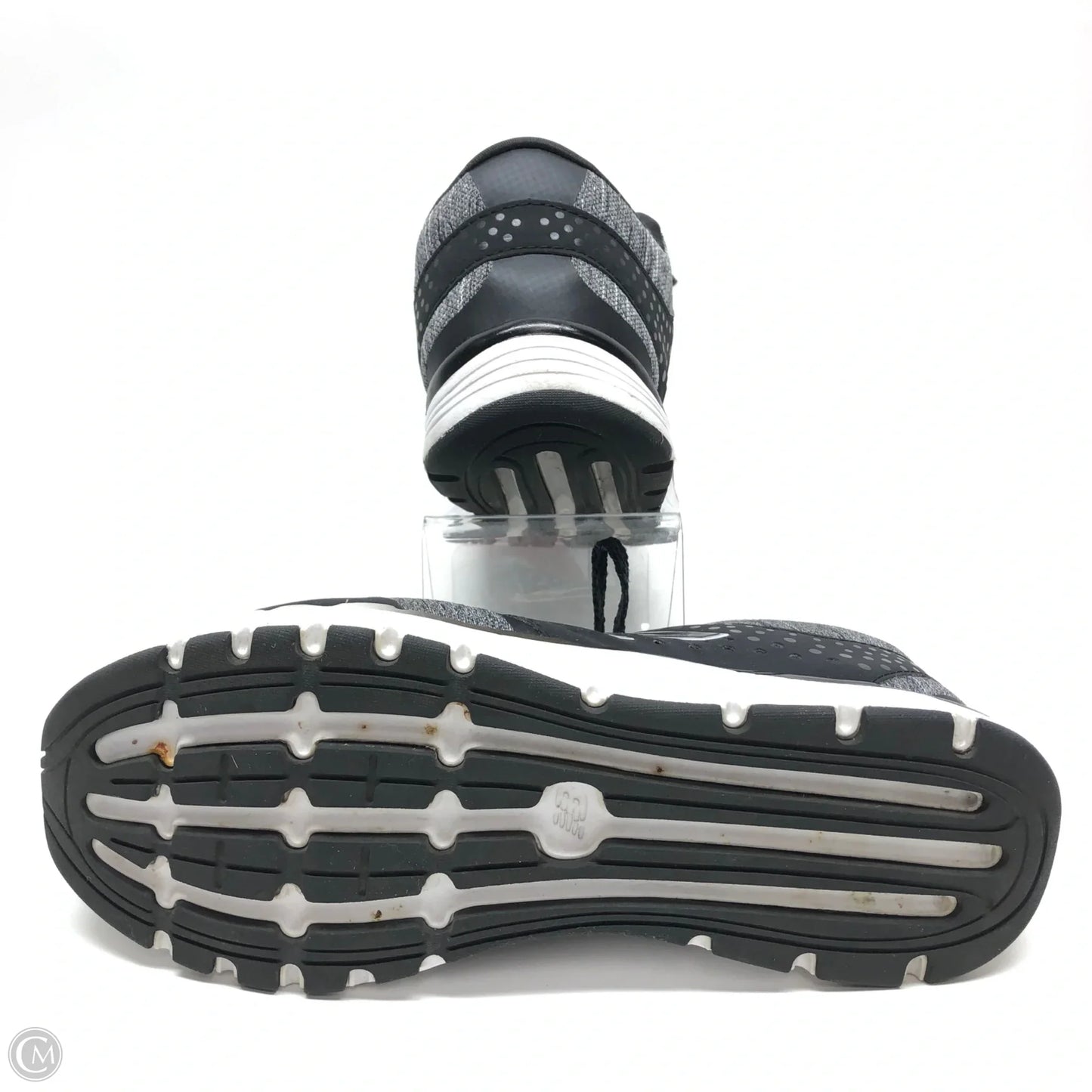 Shoes Athletic By New Balance In Black & Grey, Size: 9.5