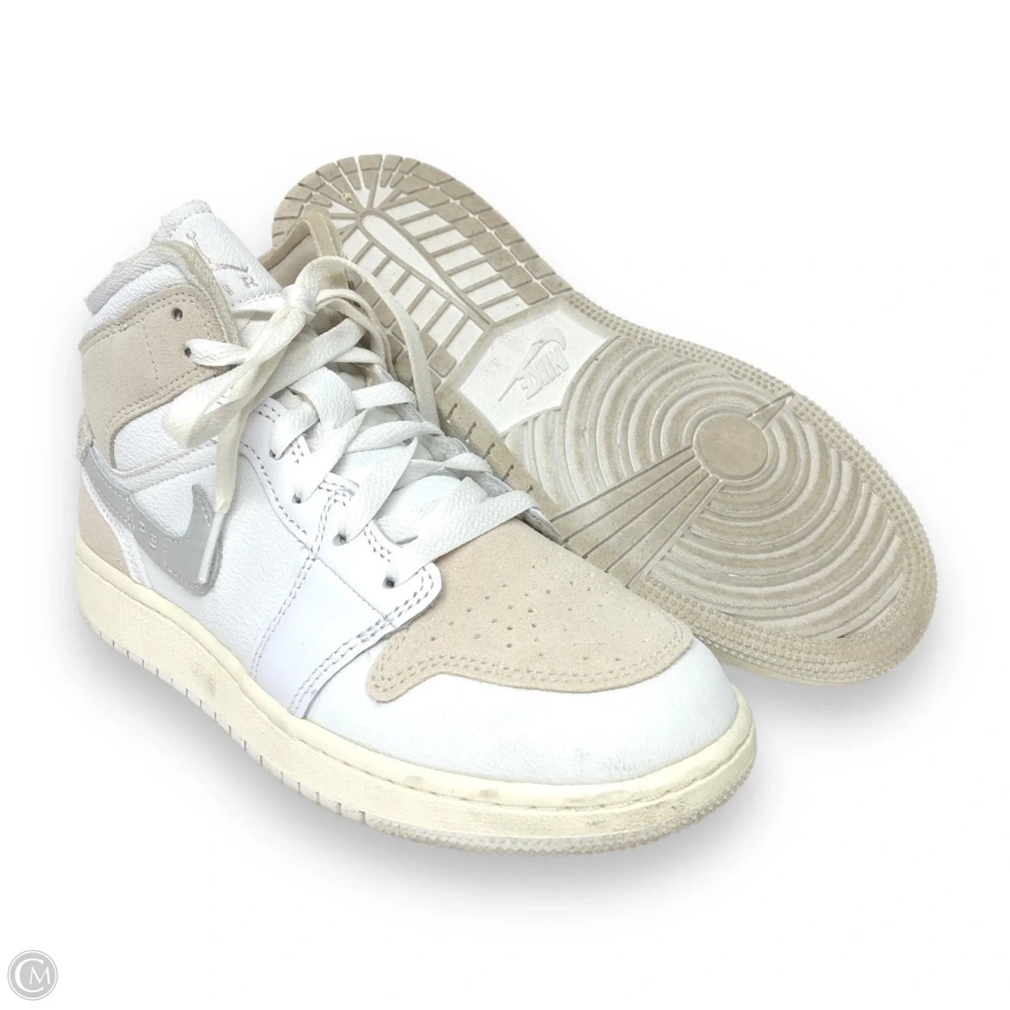 Shoes Sneakers By Nike In White, Size: 7.5