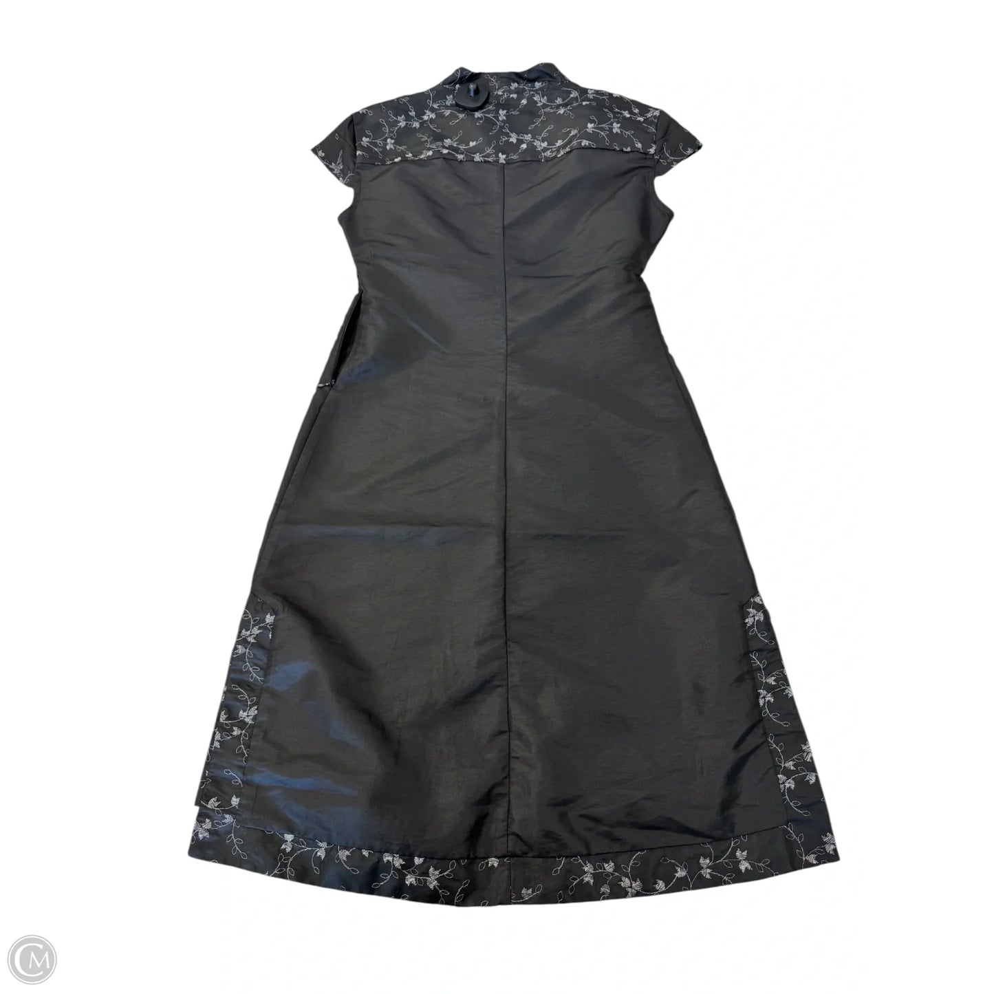 Dress Casual Short By Clothes Mentor In Black & Silver, Size: S