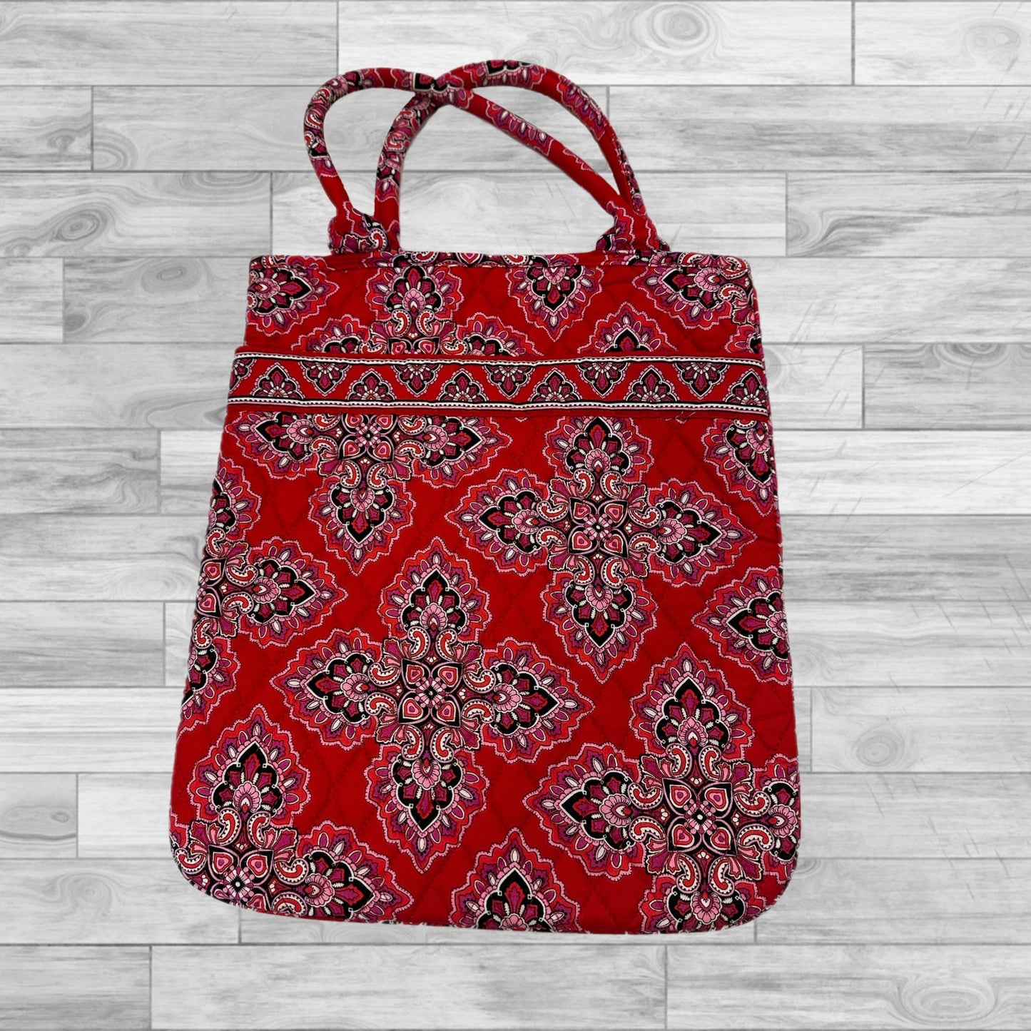 Handbag By Vera Bradley Size: Medium