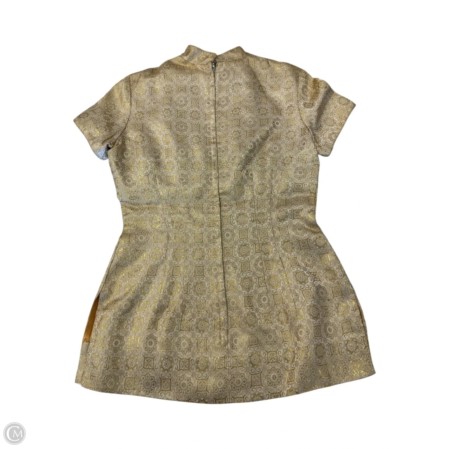 Dress Casual Short By Clothes Mentor In Gold, Size: Xs