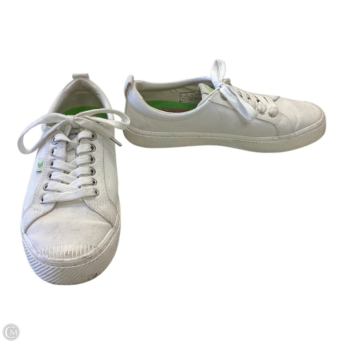 Shoes Sneakers By Cariuma In White, Size: 10