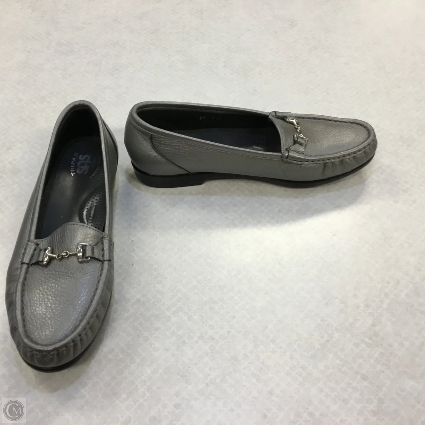Shoes Flats By Sas In Silver, Size: 10