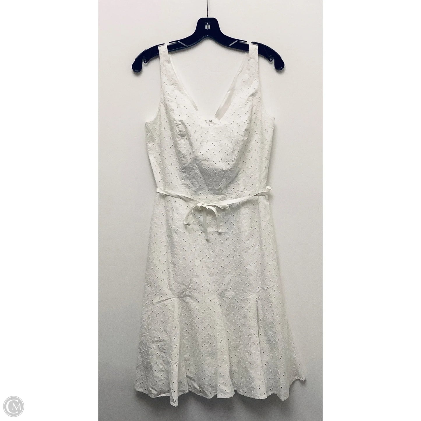 Dress Casual Short By White House Black Market In White, Size: 8