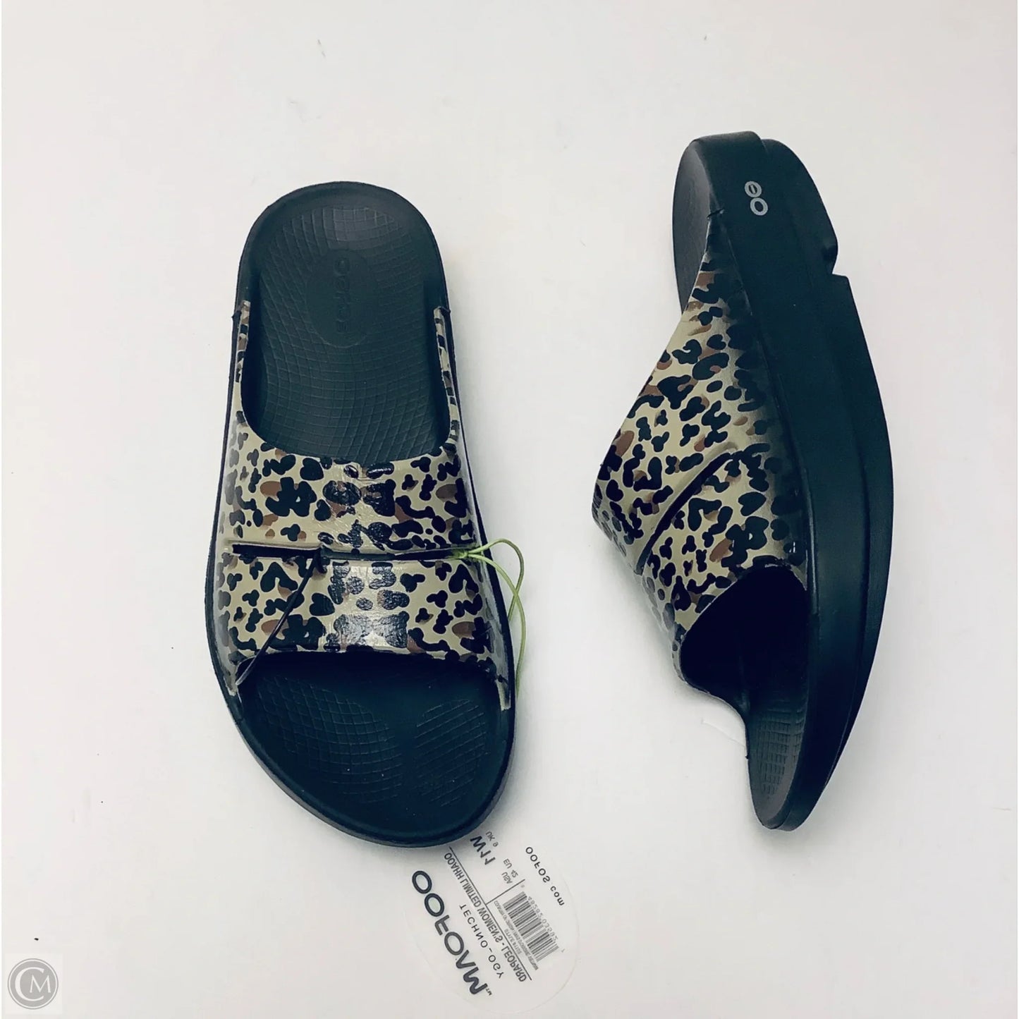 Sandals Flats By Oofos In Beige, Size: 11