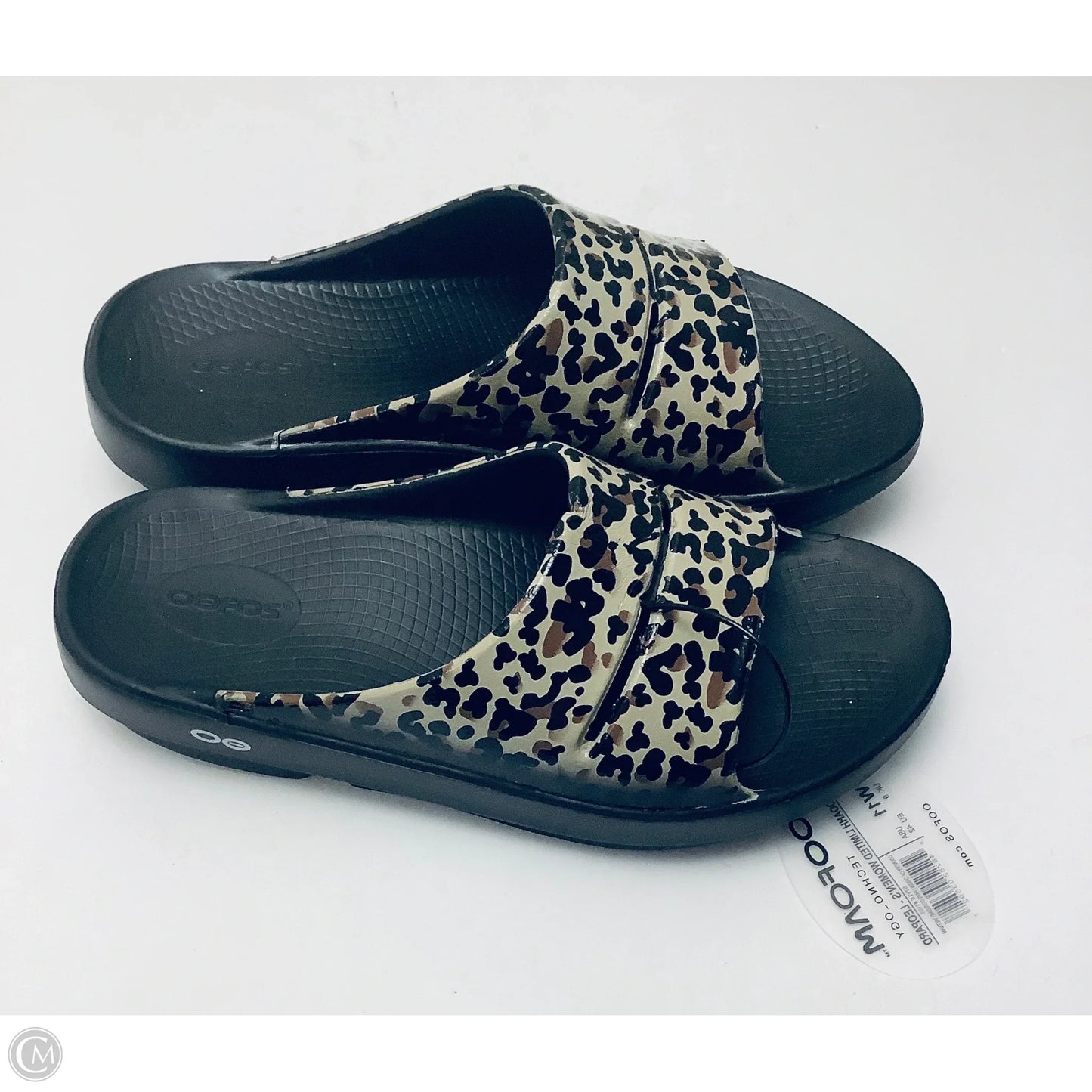 Sandals Flats By Oofos In Beige, Size: 11