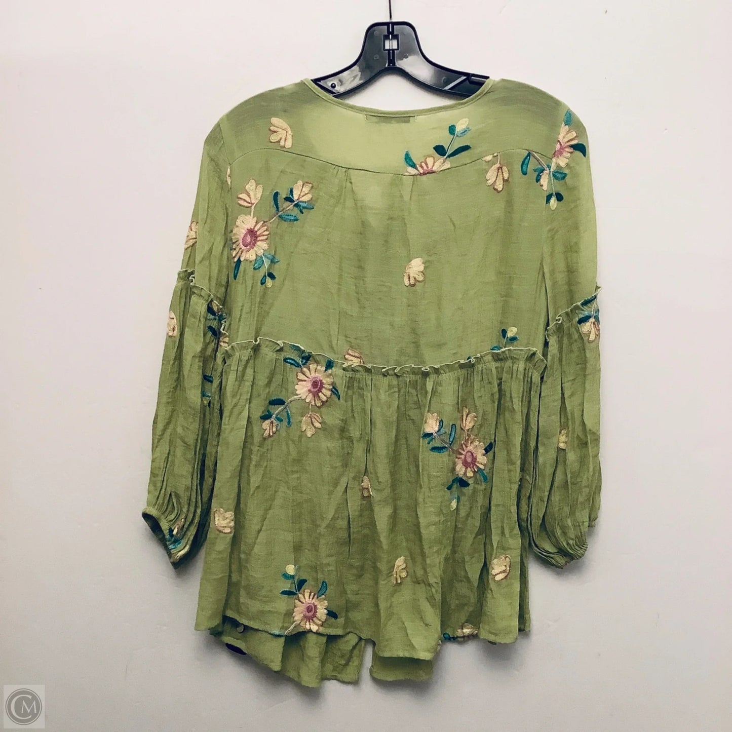 Top Long Sleeve By Clothes Mentor In Green, Size: M
