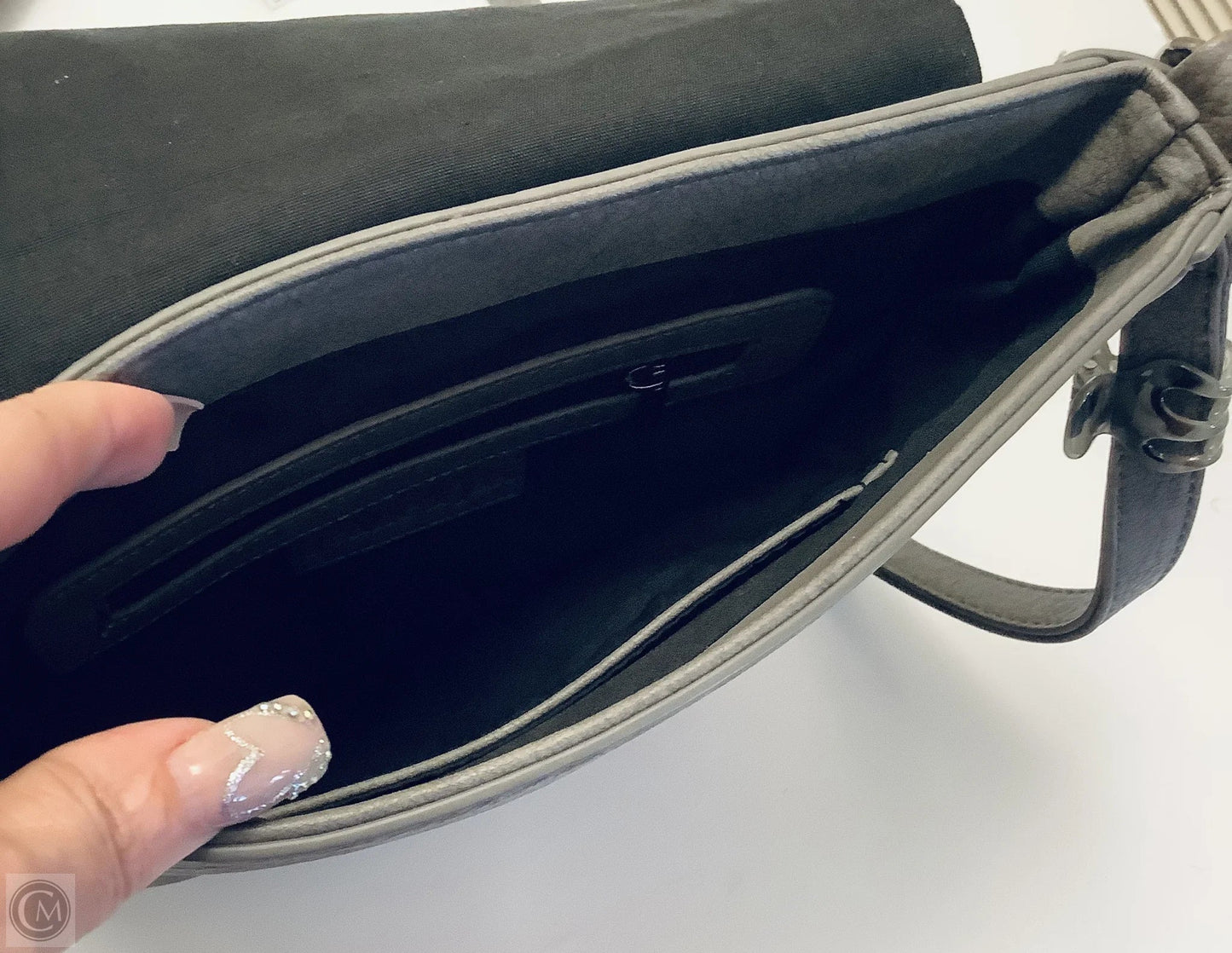 Handbag By Clothes Mentor Size: Medium