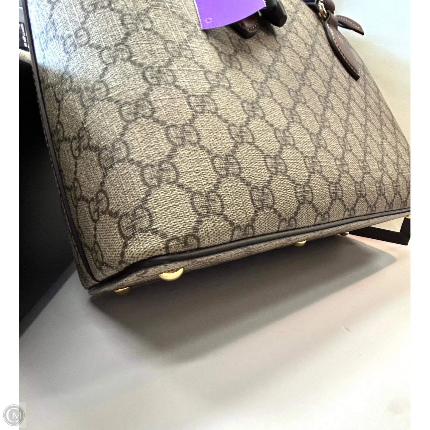 Handbag Luxury Designer By Gucci, Size: Medium