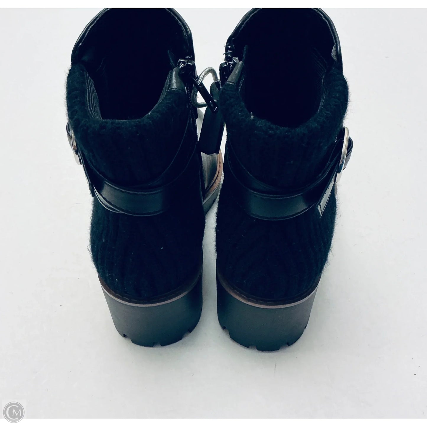 Boots Ankle Flats By Soda In Black, Size: 6