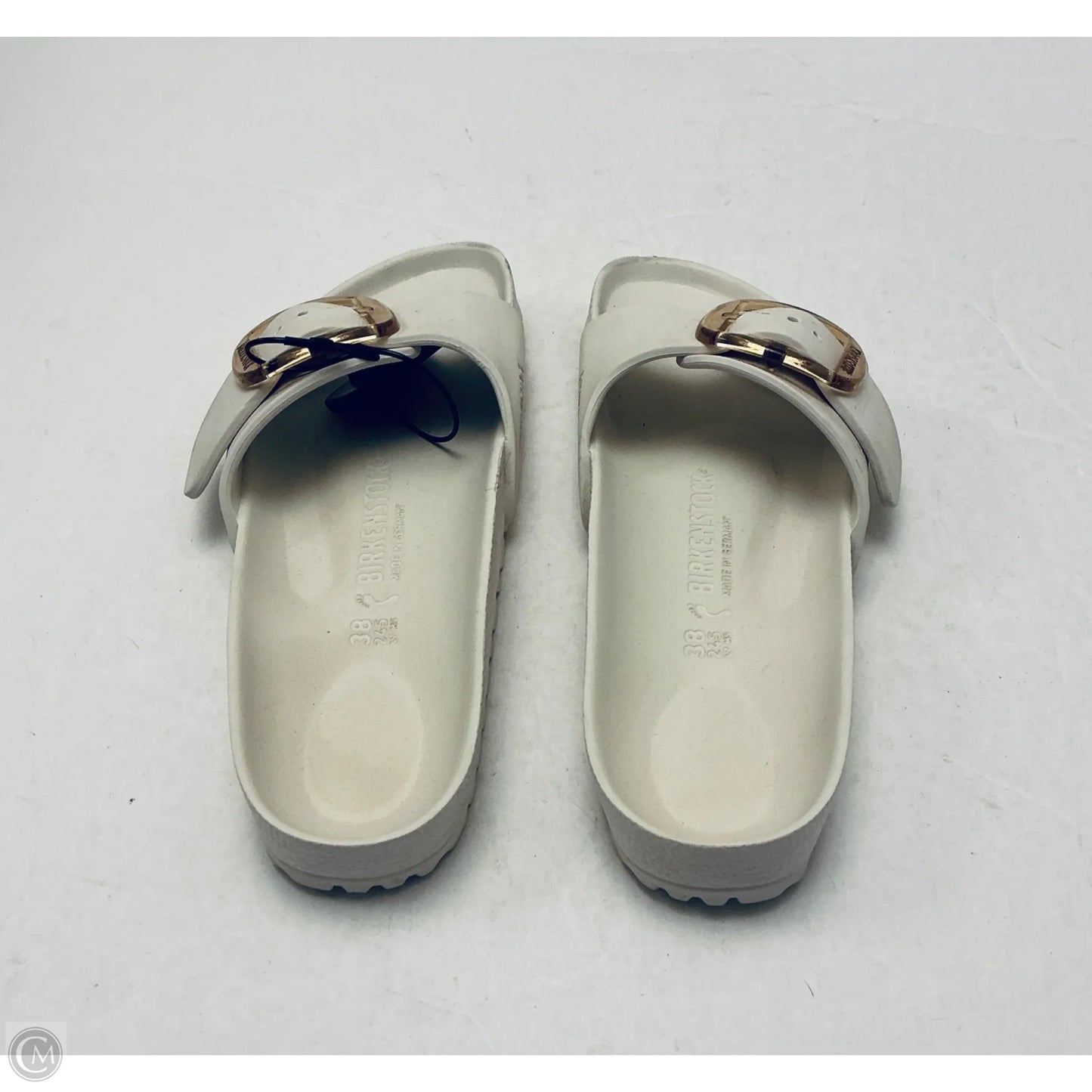 Sandals Flats By Birkenstock In White, Size: 7