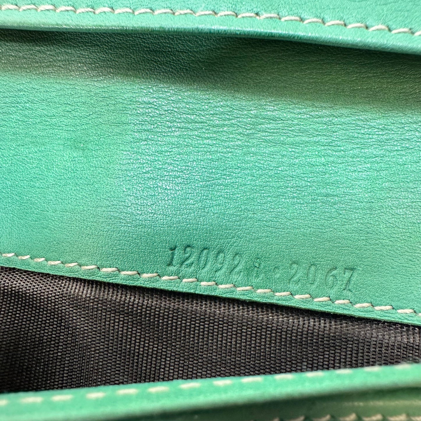 Wallet Luxury Designer By Gucci, Size: Medium
