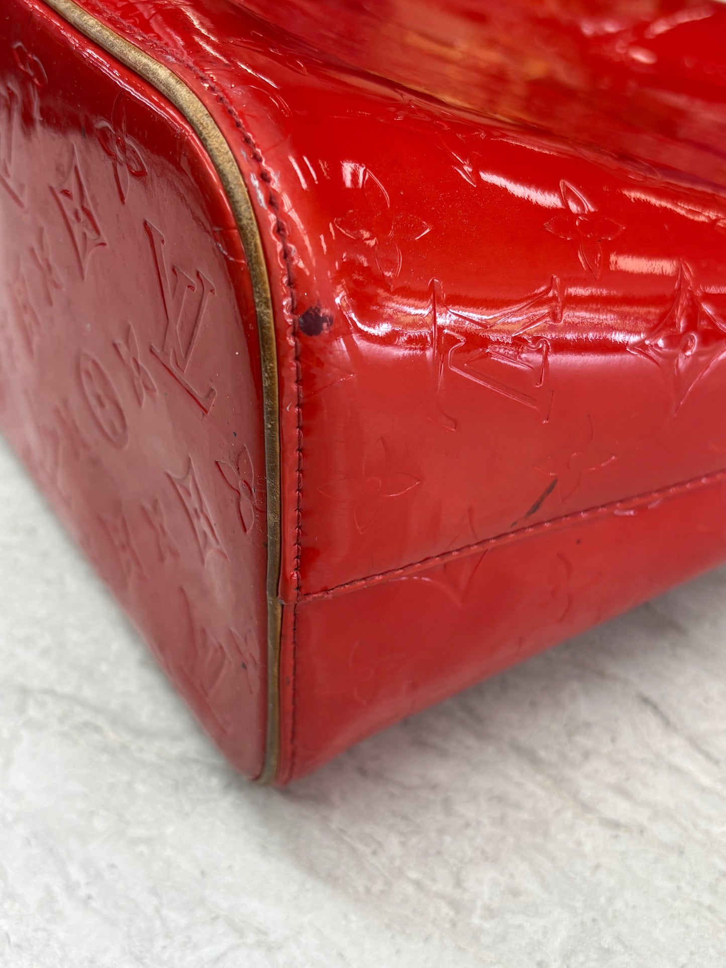 Handbag Luxury Designer By Louis Vuitton, Size: Medium