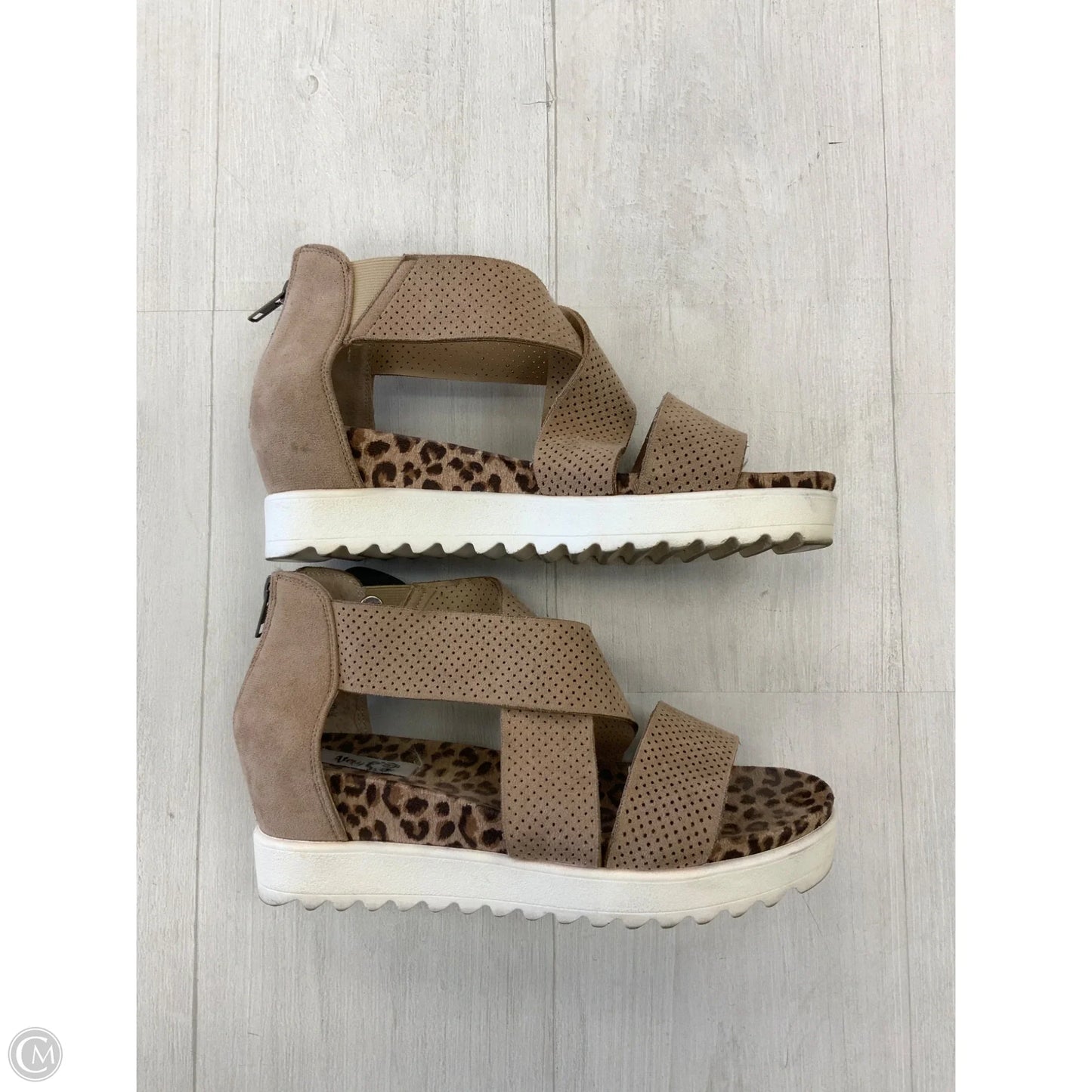 Shoes Flats By Very J In Brown, Size: 8.5
