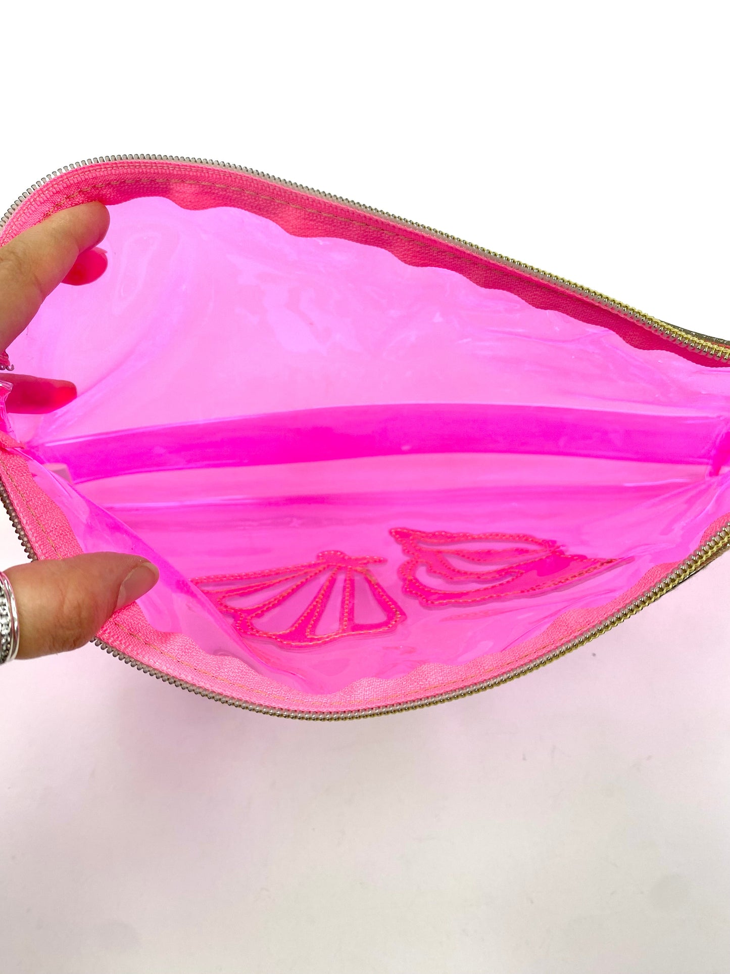Clutch By Lilly Pulitzer Size: Medium