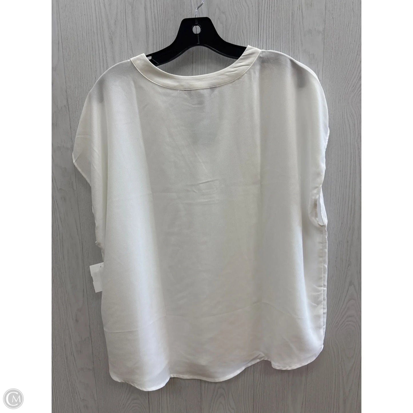 Top Short Sleeve By Banana Republic In White, Size: Xl