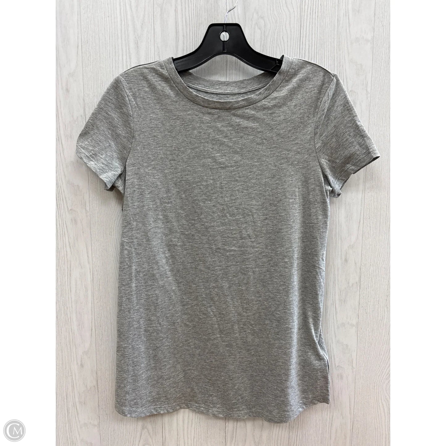 Top Short Sleeve Basic By Clothes Mentor In Grey, Size: Xs