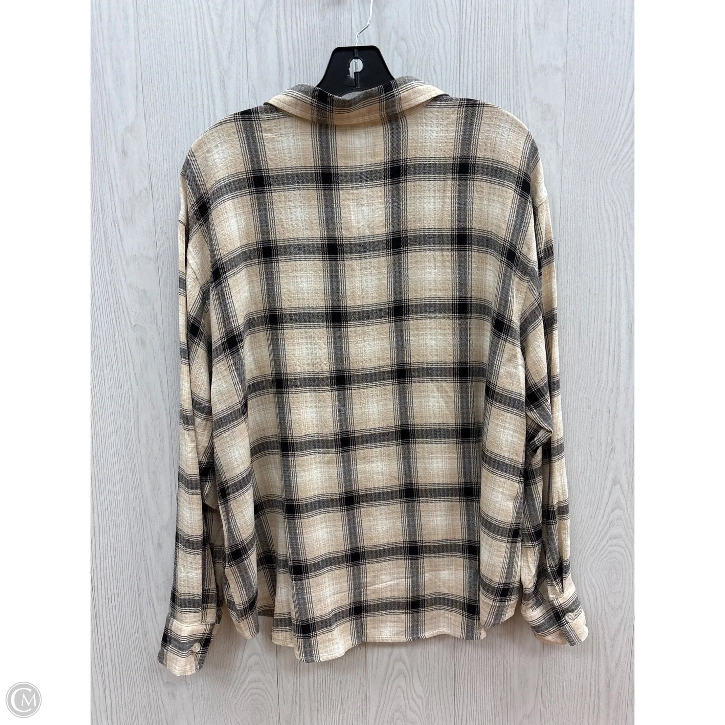 Top Long Sleeve By Maurices In Plaid Pattern, Size: L