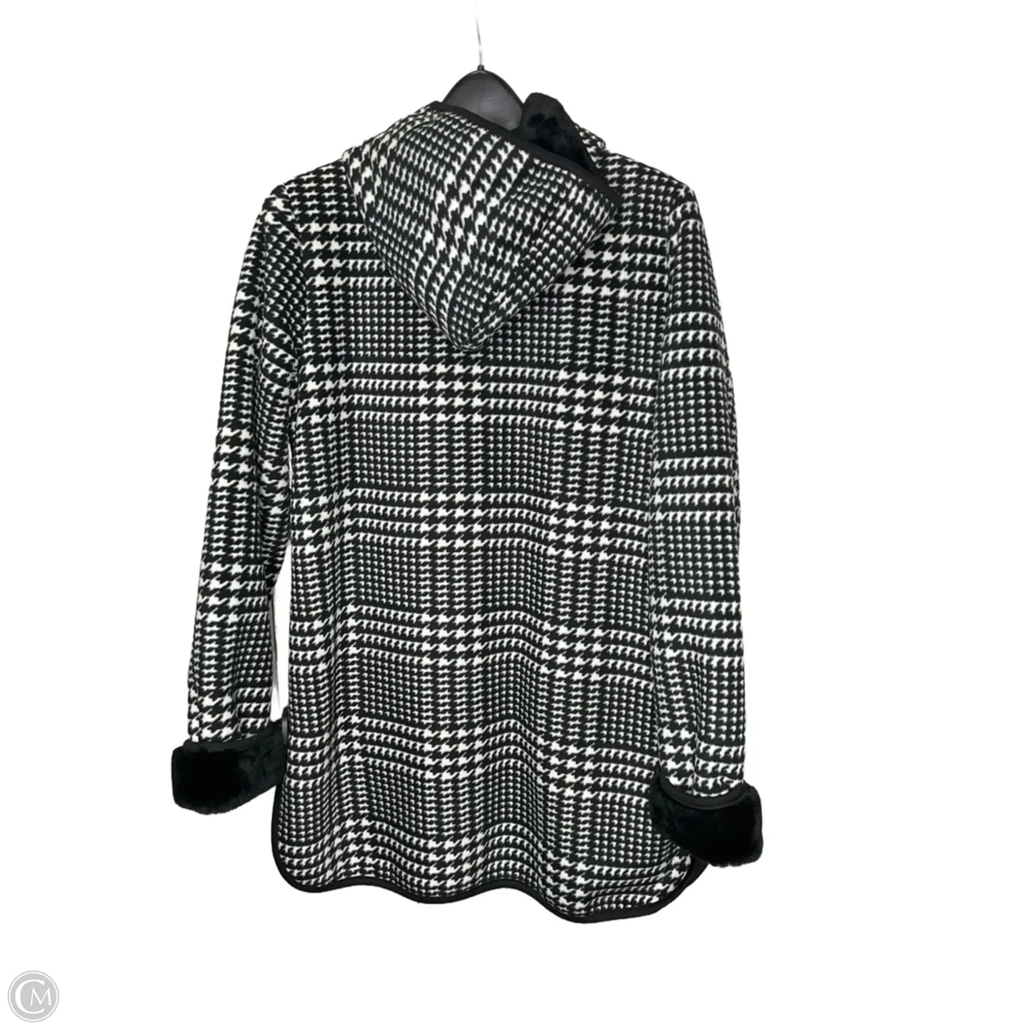 Coat Faux Fur & Sherpa By Clothes Mentor In Black & White, Size: M