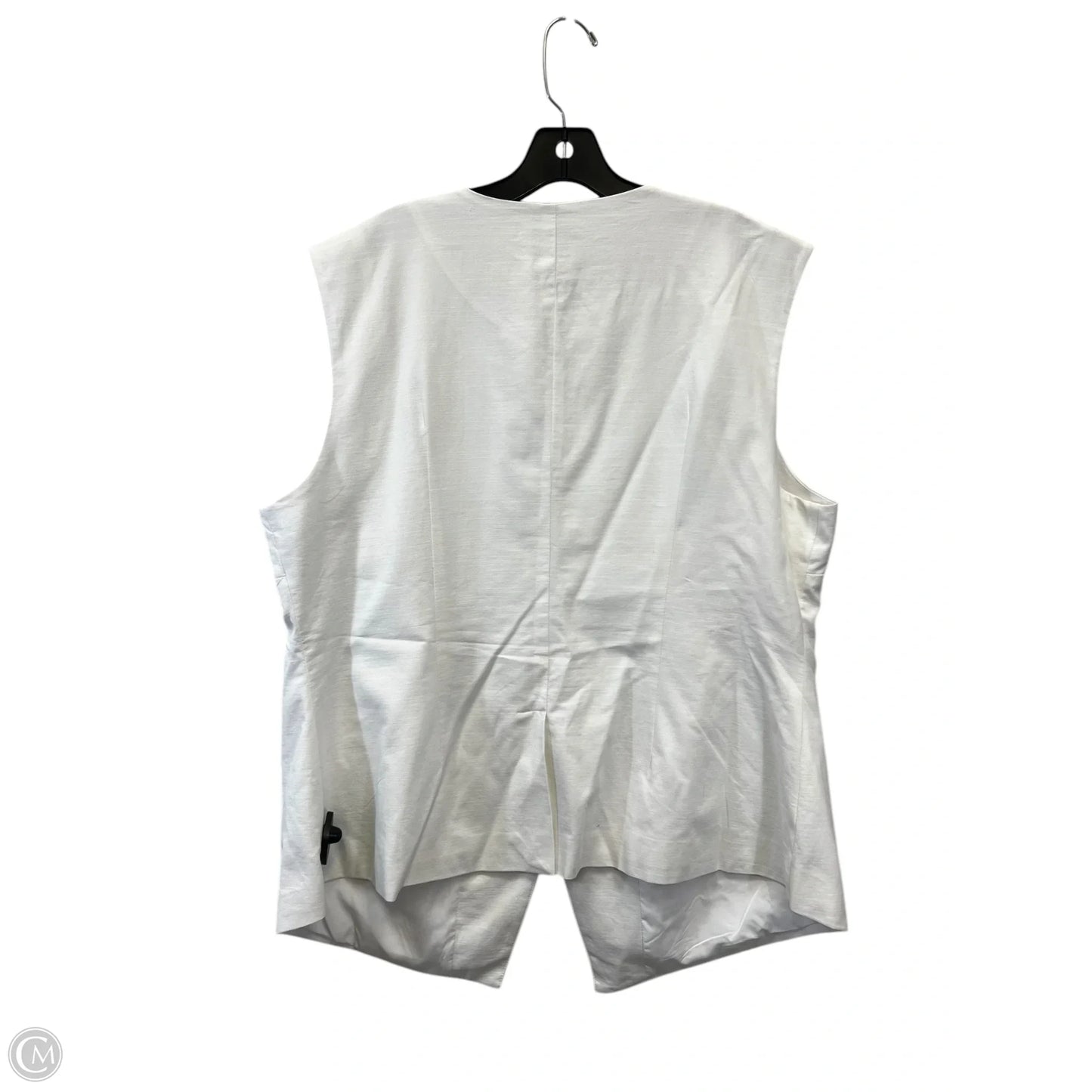 Shorts Set By FUTURE COLLECTIVE In White, Size: 3x