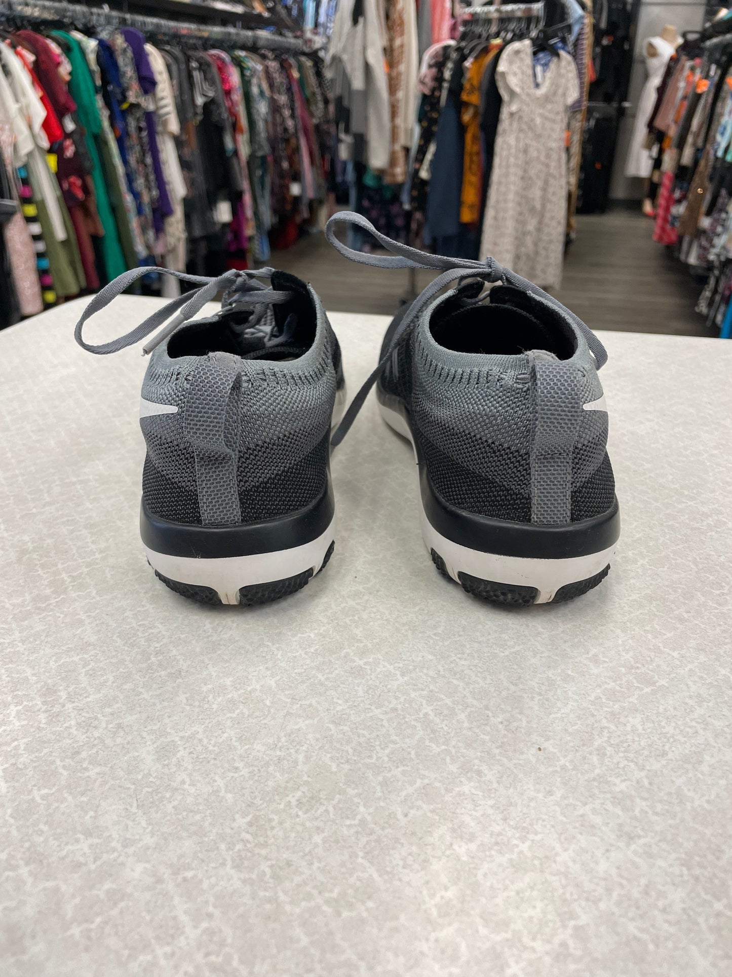 Shoes Athletic By Nike Size: 8.5