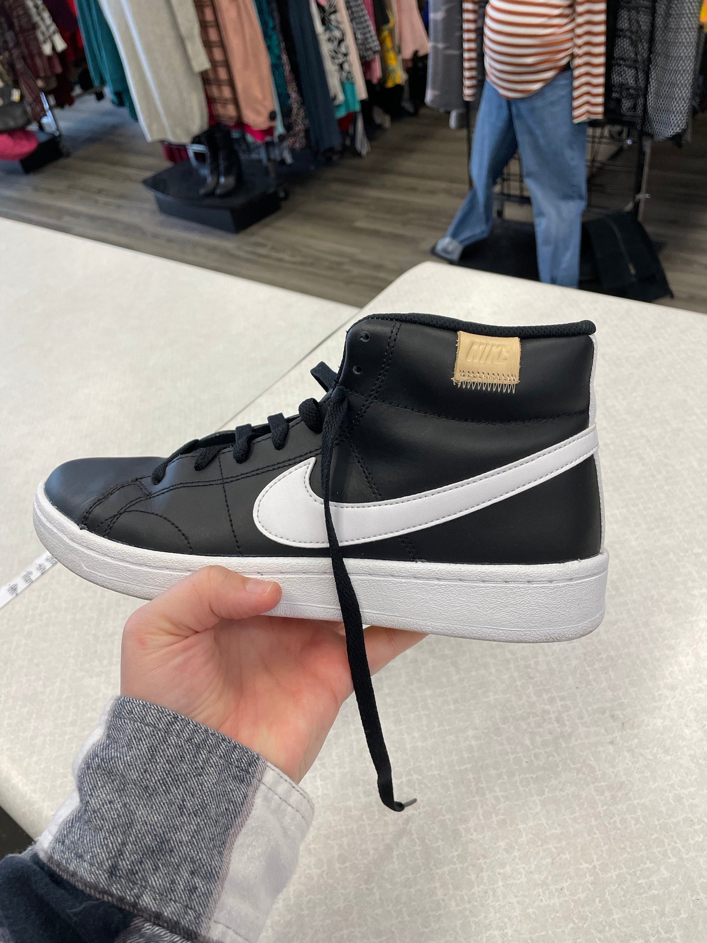 Shoes Athletic By Nike Size: 10