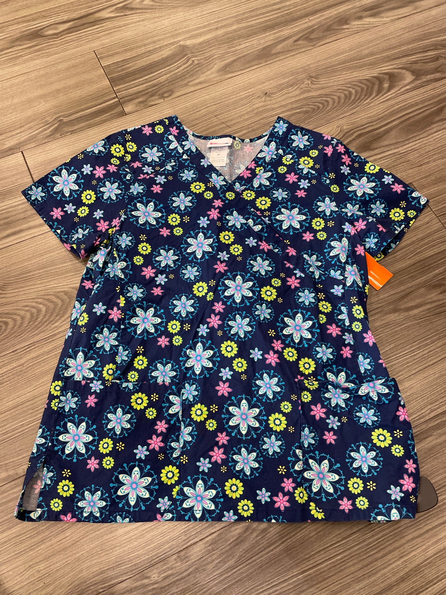 Top Short Sleeve By Clothes Mentor Size: M