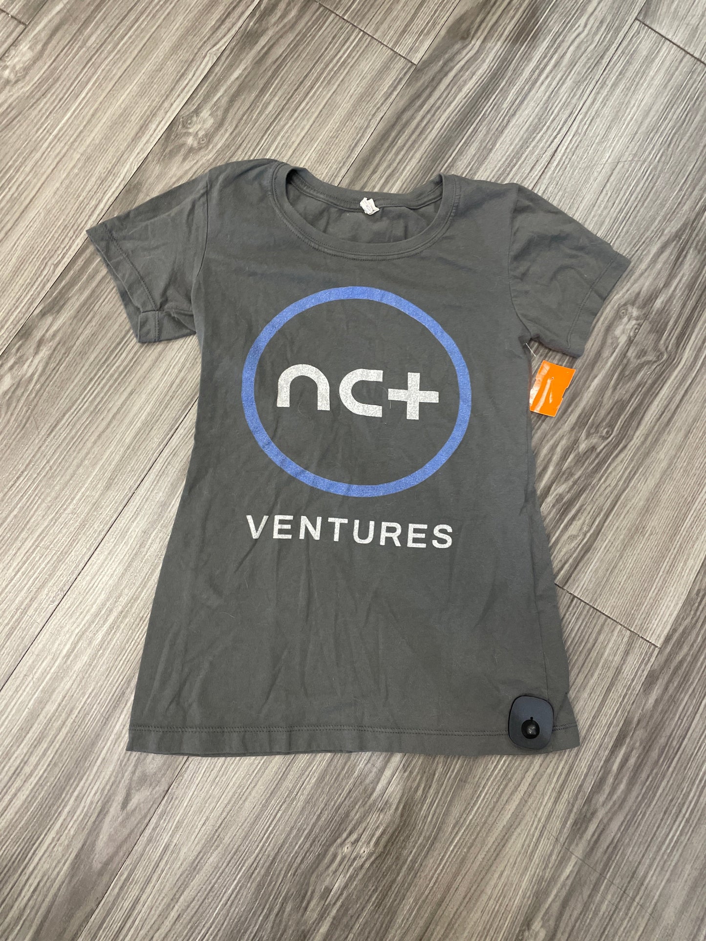 Top Short Sleeve By Clothes Mentor Size: S