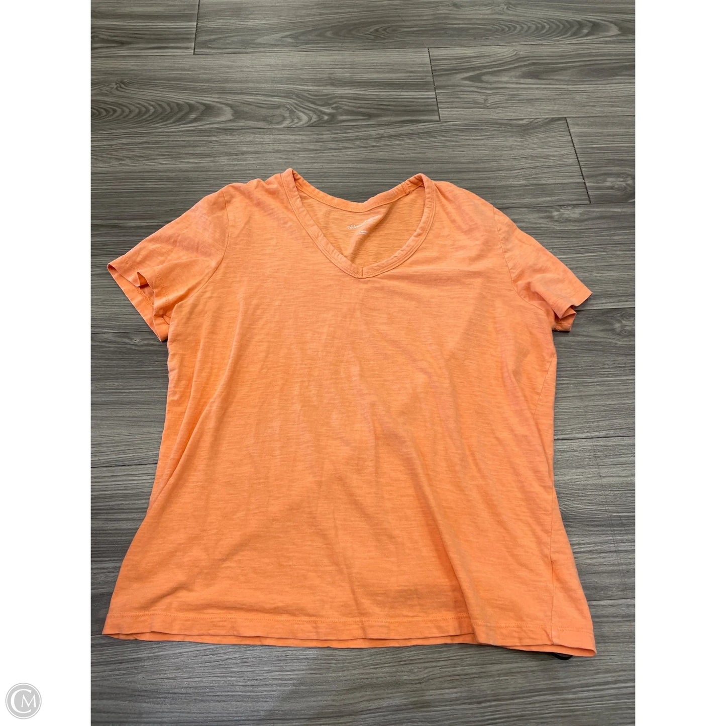 Top Short Sleeve By Universal Thread In Coral, Size: L