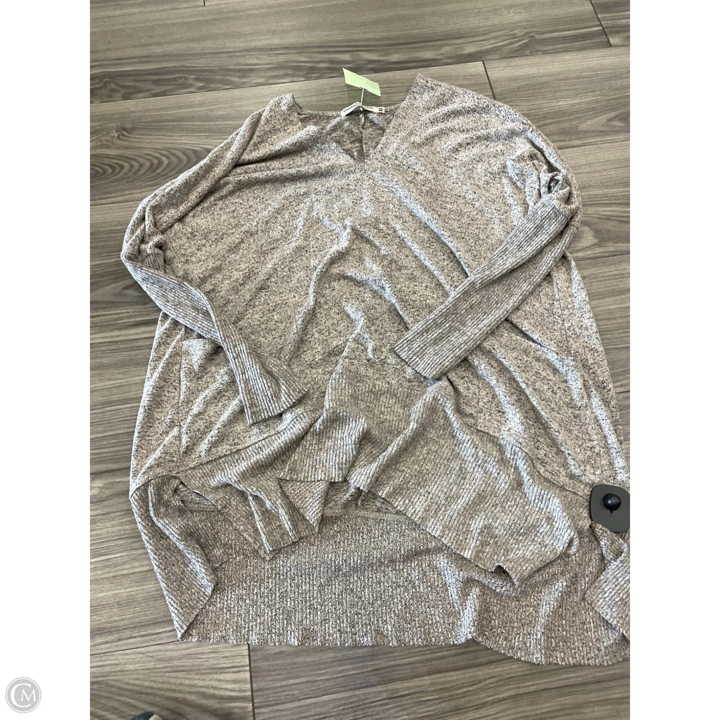 Top Long Sleeve Basic By Clothes Mentor In Grey, Size: Xs