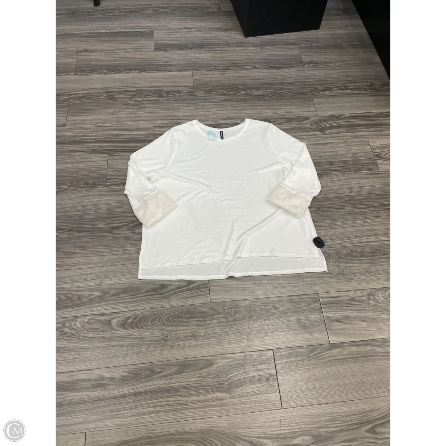 Top Long Sleeve Basic By Massini In White, Size: 3x